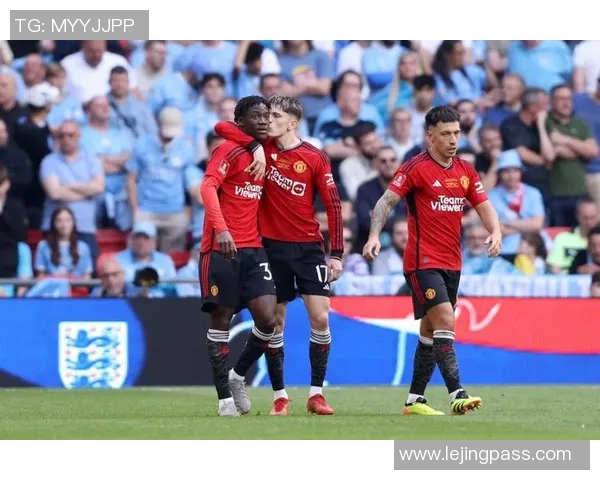 足总杯精彩对决曼联逆转AC米兰全场沸腾瞬间解析